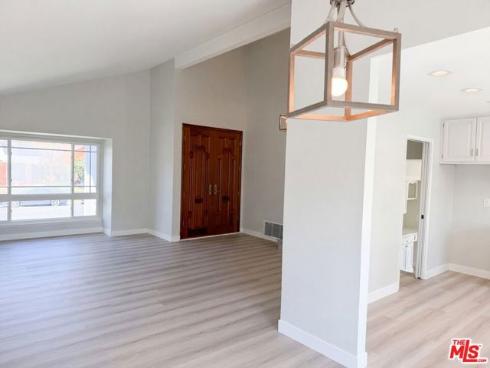 2334 W Chandler Avenue, Santa Ana, CA