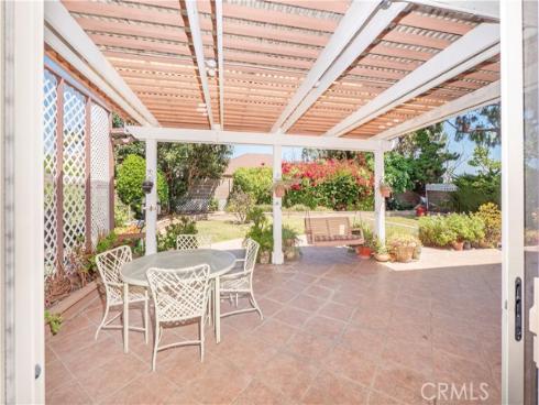2001 W San Lorenzo , Santa Ana, CA