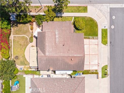 2001 W San Lorenzo , Santa Ana, CA