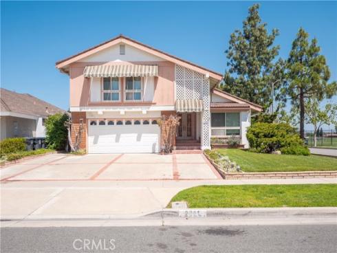 2001 W San Lorenzo , Santa Ana, CA