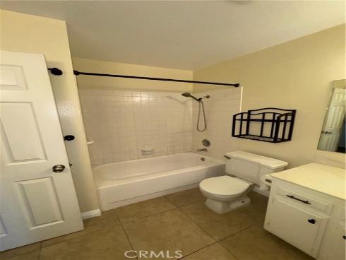 1404 N Tustin Y3 Avenue, Santa Ana, CA