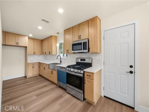 1326 S Marine , Santa Ana, CA