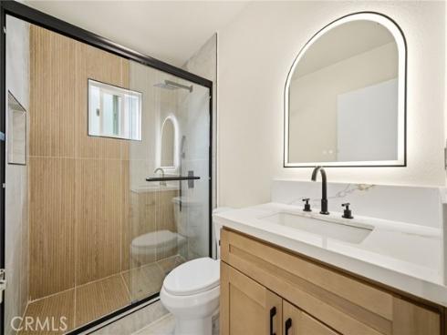 1326 S Marine , Santa Ana, CA