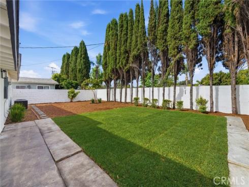 1326 S Marine , Santa Ana, CA