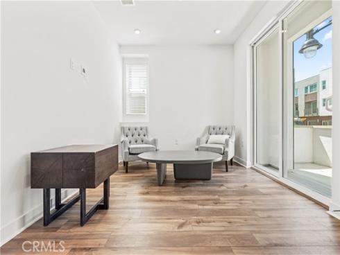 609 S Lyon Street , Santa Ana, CA