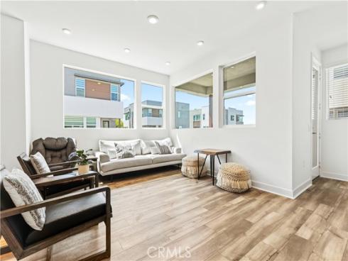 609 S Lyon Street , Santa Ana, CA