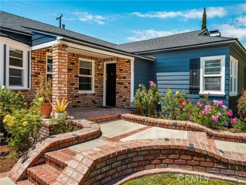 1112 N Lowell , Santa Ana, CA