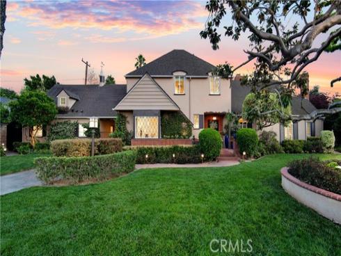 936 W. River Lane