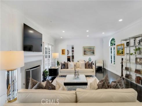 936 W River Lane, Santa Ana, CA