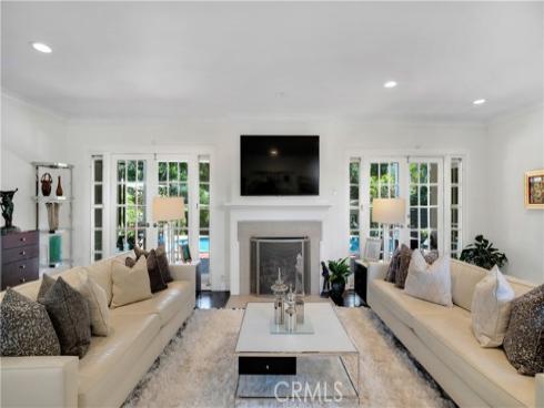 936 W River Lane, Santa Ana, CA