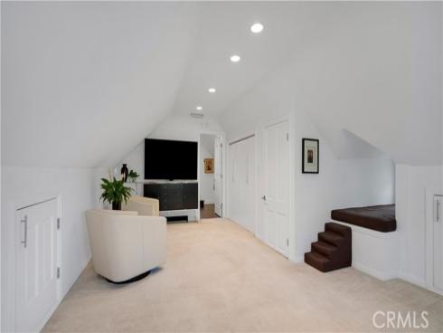 936 W River Lane, Santa Ana, CA