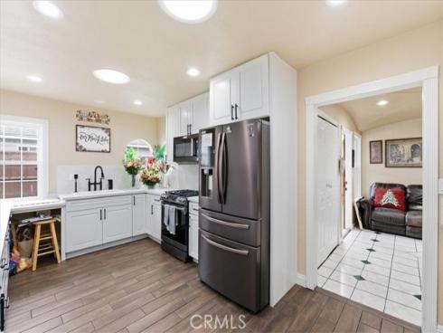 1614 S Flower , Santa Ana, CA