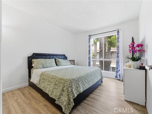 2829 S Fairview B Street, Santa Ana, CA