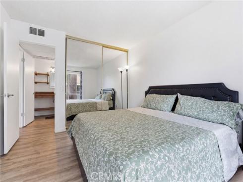 2829 S Fairview B Street, Santa Ana, CA