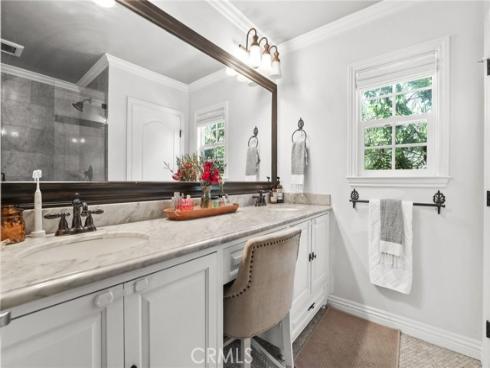 2914 Fallbrook Drive, Santa Ana, CA