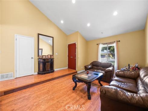 1130 E 21st , Santa Ana, CA