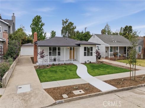 2534 Santiago Street