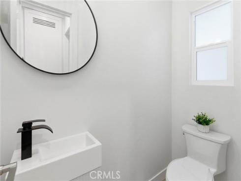 2534 Santiago Street, Santa Ana, CA