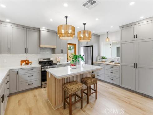 2534 Santiago Street, Santa Ana, CA
