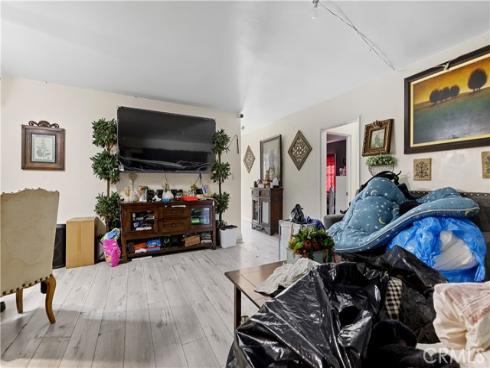 2005 W 11th , Santa Ana, CA