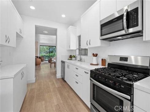 2514 W Macarthur , Santa Ana, CA