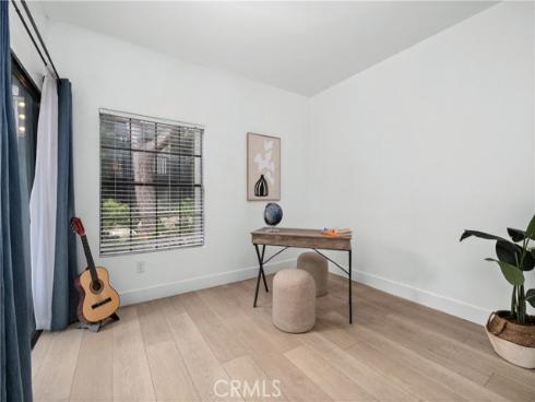 2514 W Macarthur , Santa Ana, CA