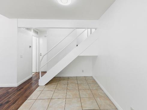 2670 W Segerstrom A , Santa Ana, CA