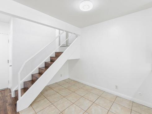 2670 W Segerstrom A , Santa Ana, CA