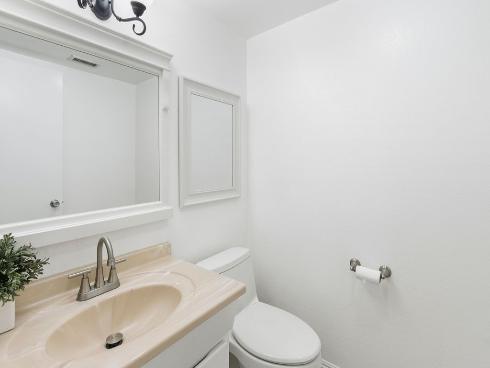 2670 W Segerstrom A , Santa Ana, CA