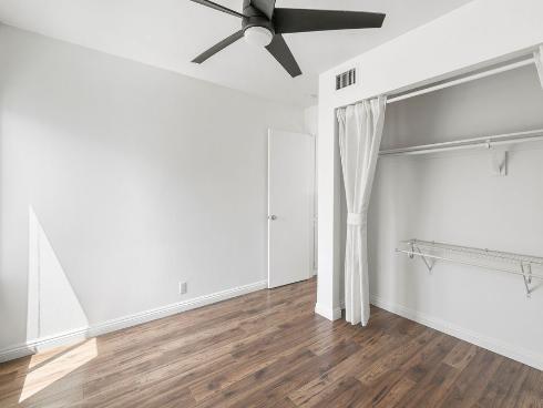2670 W Segerstrom A , Santa Ana, CA