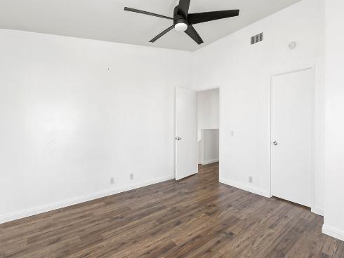 2670 W Segerstrom A , Santa Ana, CA