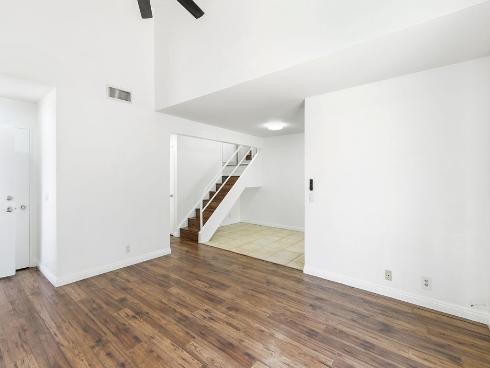 2670 W Segerstrom A , Santa Ana, CA