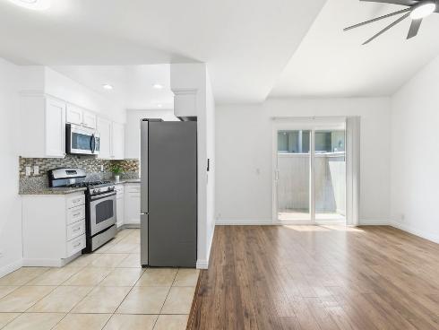 2670 W Segerstrom A , Santa Ana, CA