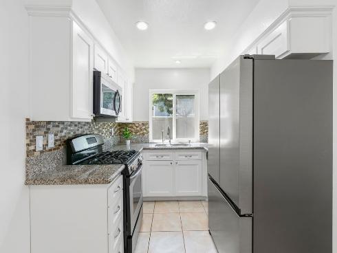 2670 W Segerstrom A , Santa Ana, CA
