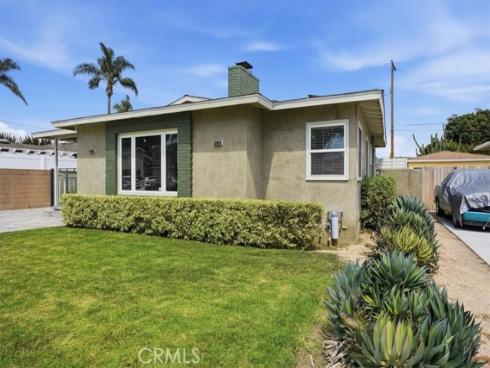 2215 N Spurgeon Street, Santa Ana, CA