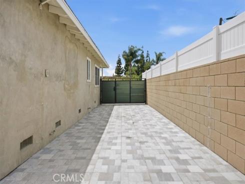 2215 N Spurgeon Street, Santa Ana, CA