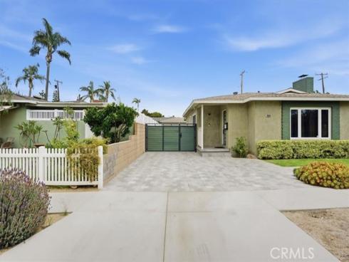 2215 N Spurgeon Street, Santa Ana, CA