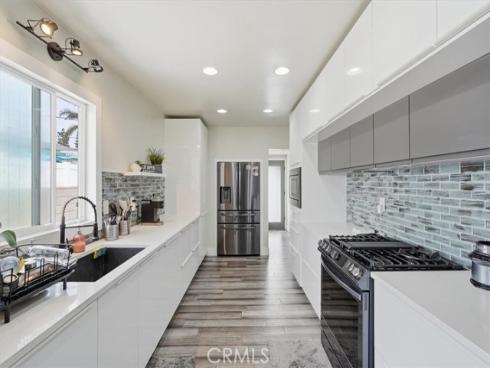 2215 N Spurgeon Street, Santa Ana, CA