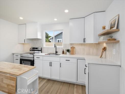 2422 W Pomona Street, Santa Ana, CA
