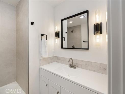 2422 W Pomona Street, Santa Ana, CA