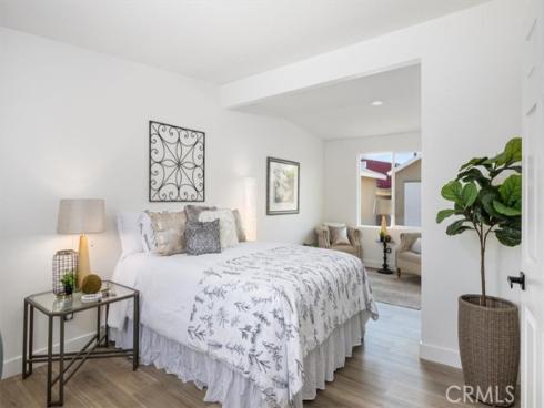 2422 W Pomona Street, Santa Ana, CA