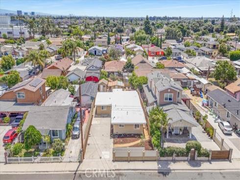 2422 W Pomona Street, Santa Ana, CA