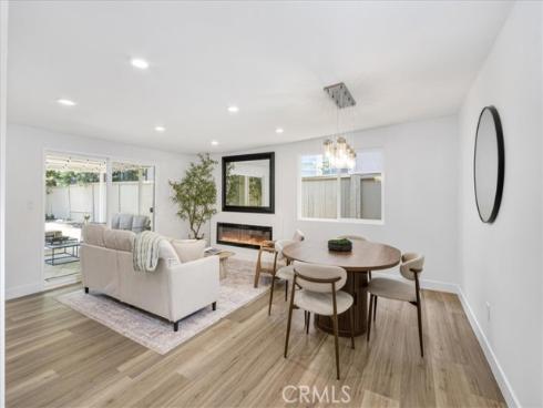 2422 W Pomona Street, Santa Ana, CA