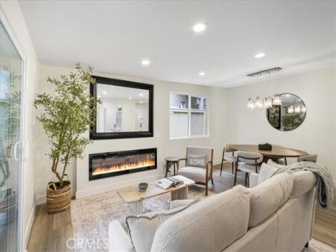 2422 W Pomona Street, Santa Ana, CA