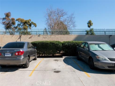 1000 W Macarthur 11 Boulevard, Santa Ana, CA