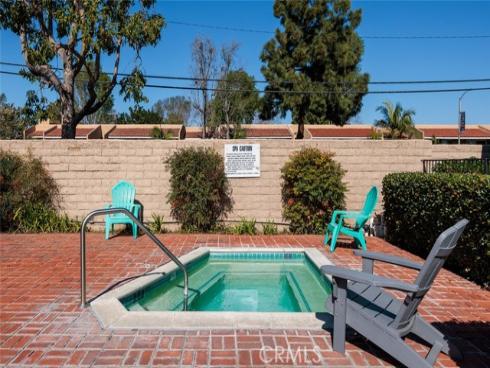 1000 W Macarthur 11 Boulevard, Santa Ana, CA
