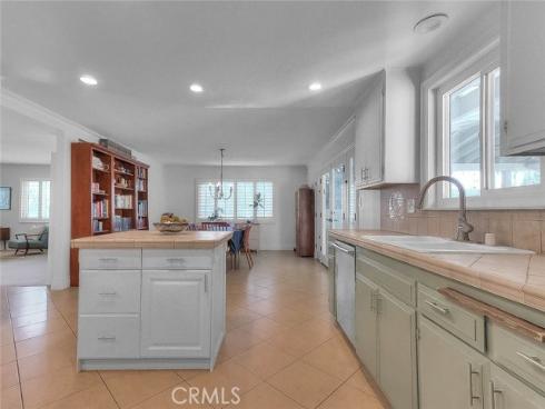 1517 E 19th , Santa Ana, CA