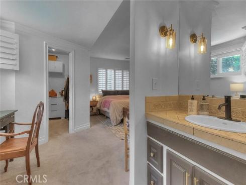 1517 E 19th , Santa Ana, CA