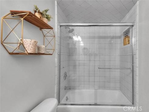 1517 E 19th , Santa Ana, CA
