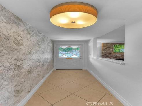 1517 E 19th , Santa Ana, CA